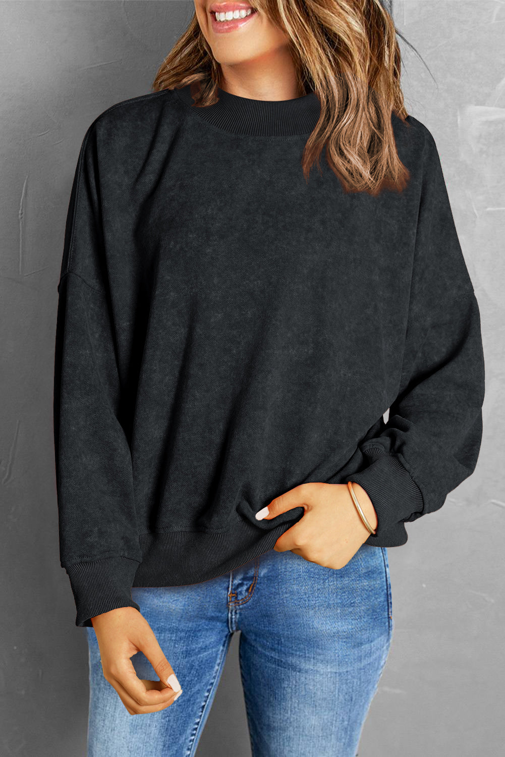 Black Pullover Sweatshirt