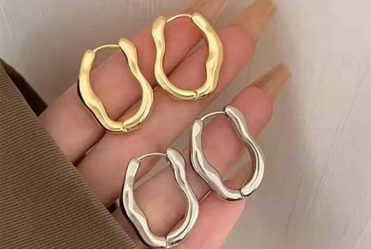 Wavy Hoops